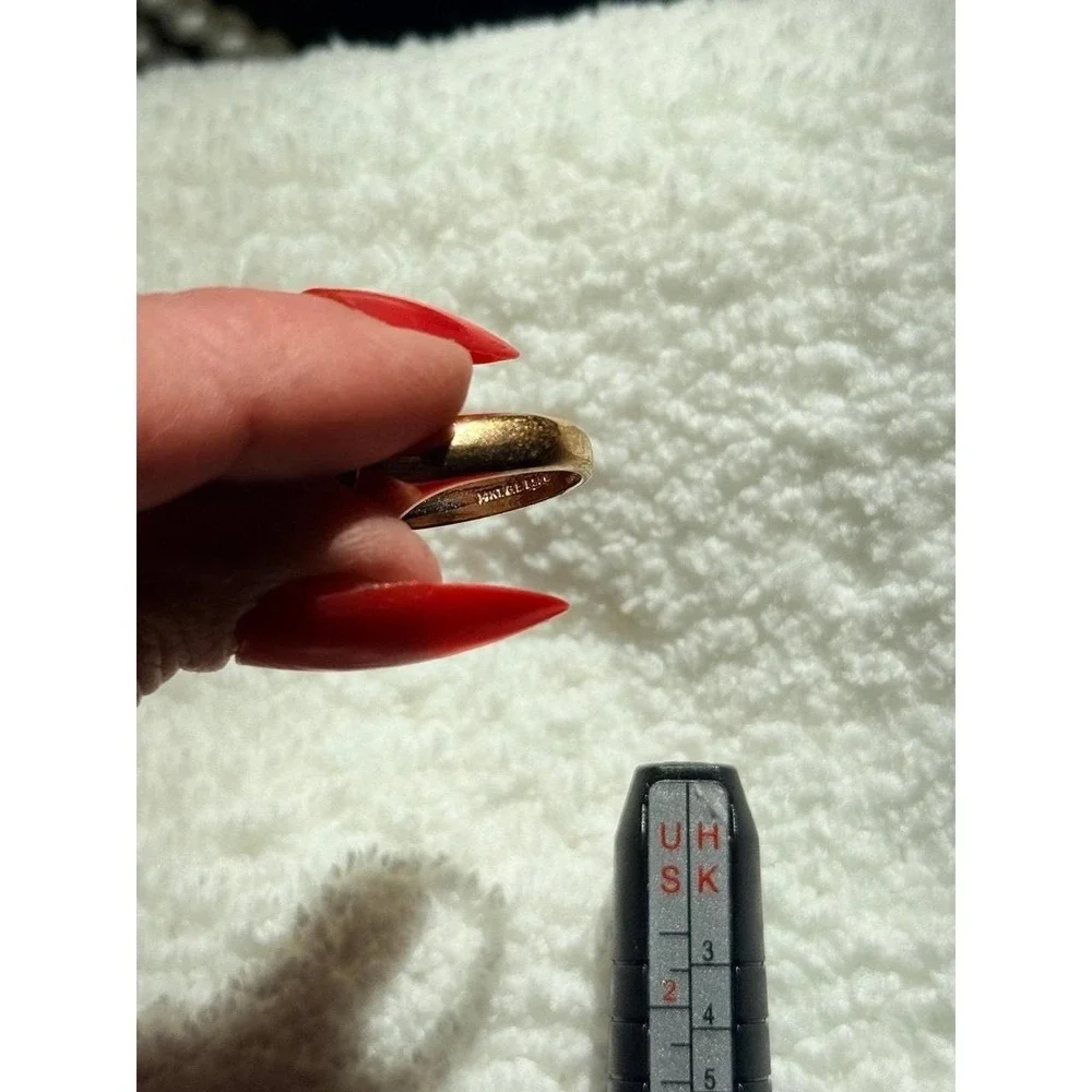 14KTGE Black Heart Ring on Gold Band with Diamond Centerpiece Size 7